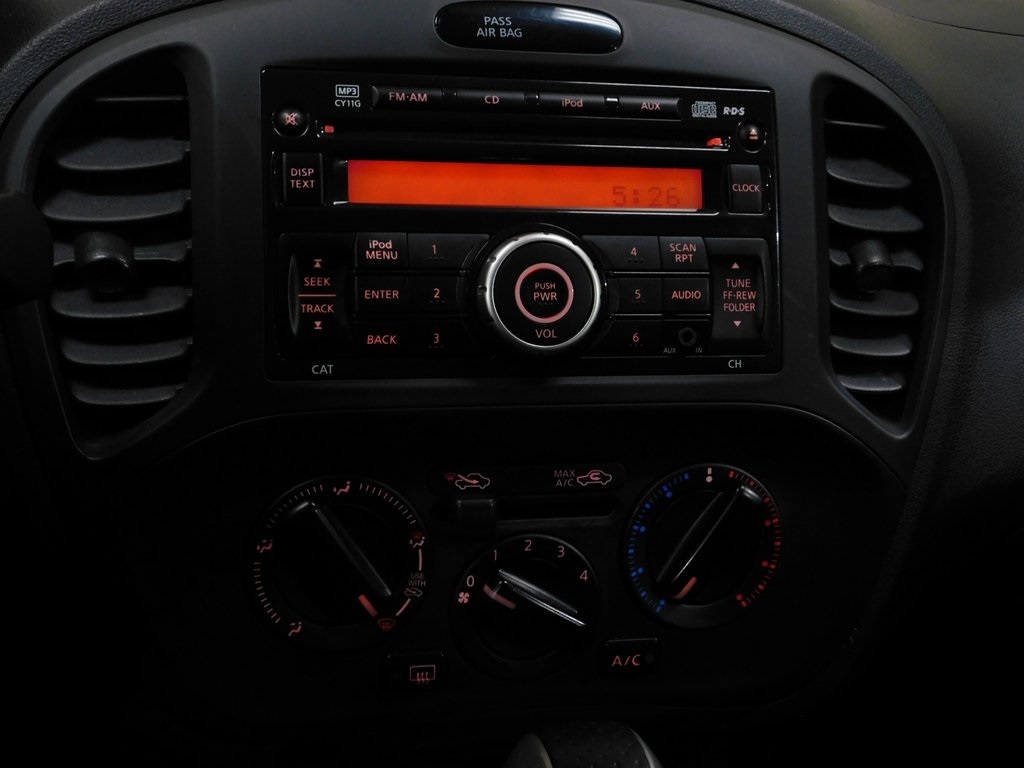 Nissan Juke S FWD 2013