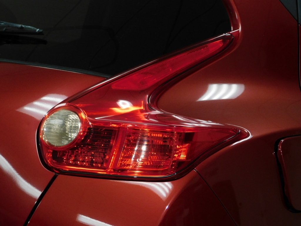 Nissan Juke S FWD 2013