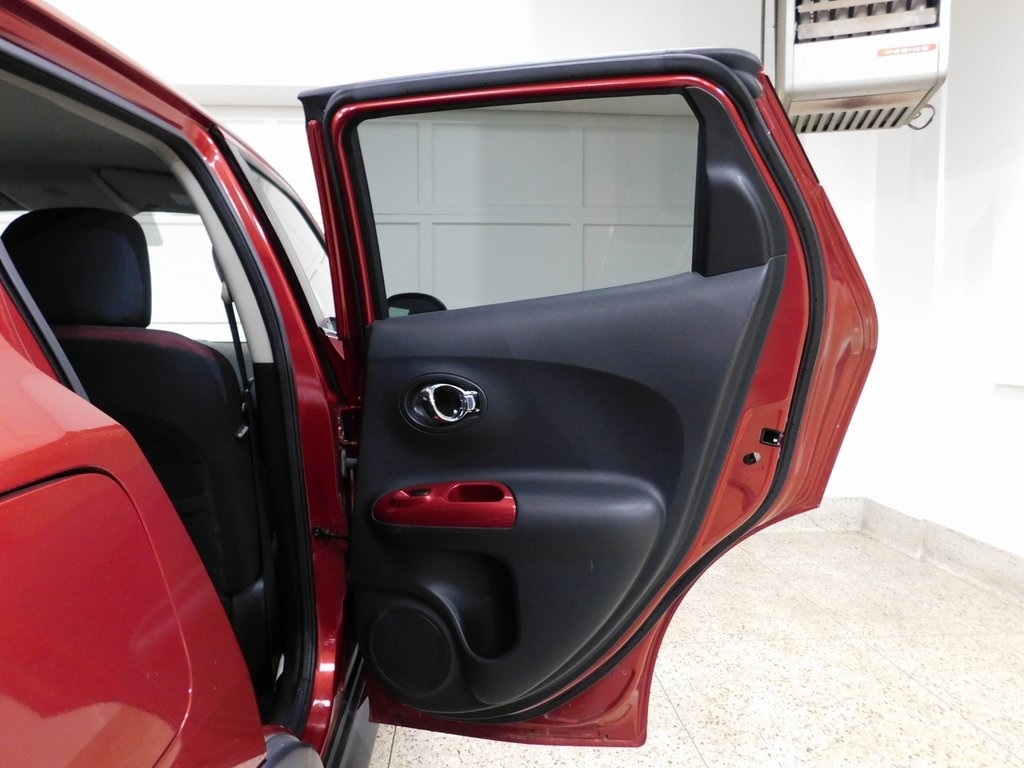 Nissan Juke S FWD 2013