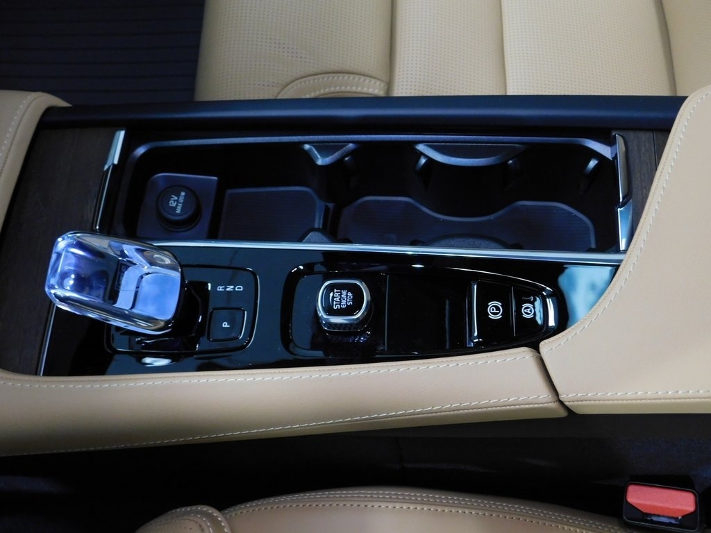 Volvo V90 Cross Country B6 Ultra 2026