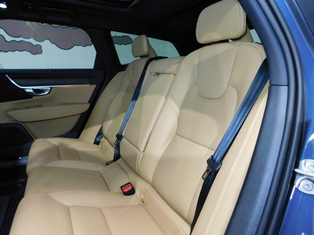 Volvo V90 Cross Country B6 Ultra 2026