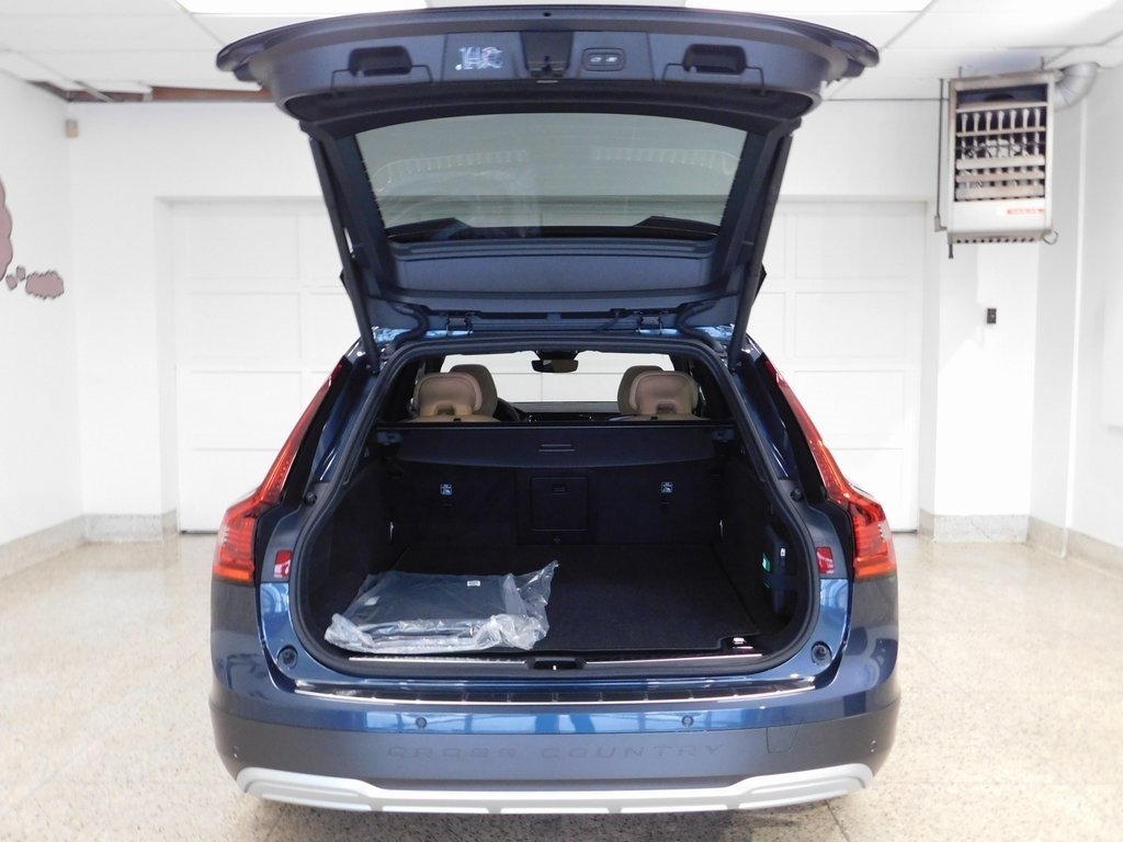 Volvo V90 Cross Country B6 Ultra 2026