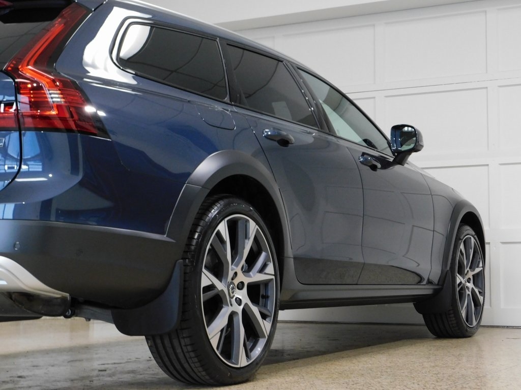 Volvo V90 Cross Country B6 Ultra 2026
