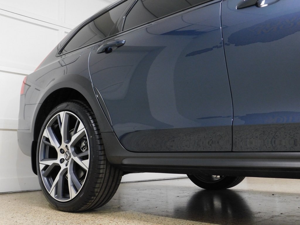 Volvo V90 Cross Country B6 Ultra 2026