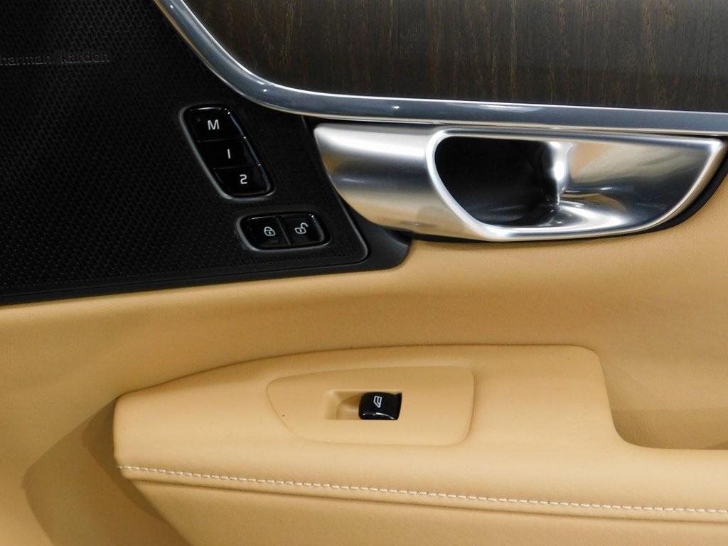 Volvo V90 Cross Country B6 Ultra 2026