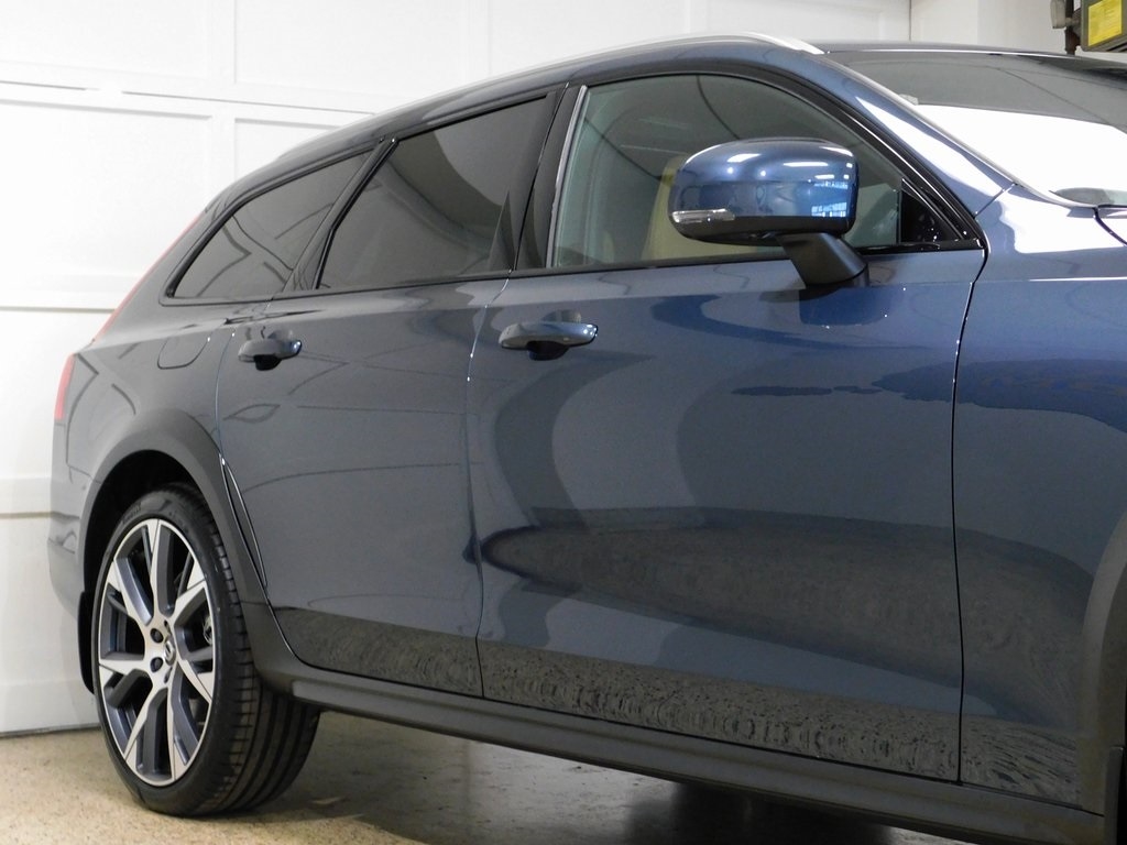 Volvo V90 Cross Country B6 Ultra 2026