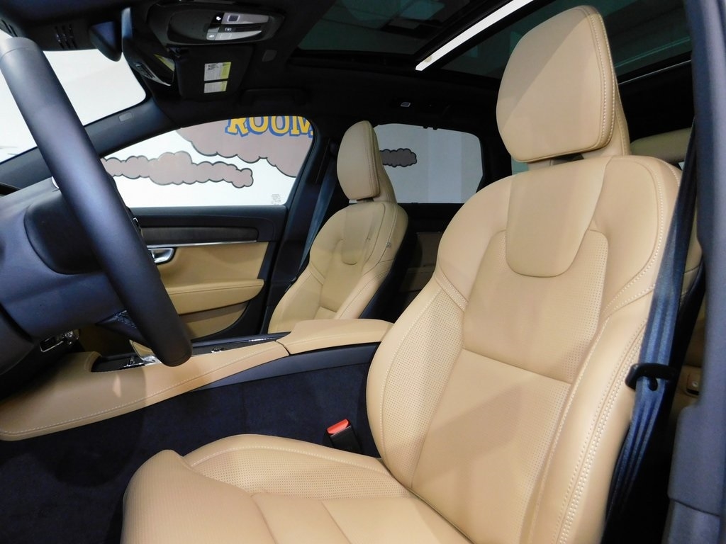 Volvo V90 Cross Country B6 Ultra 2026