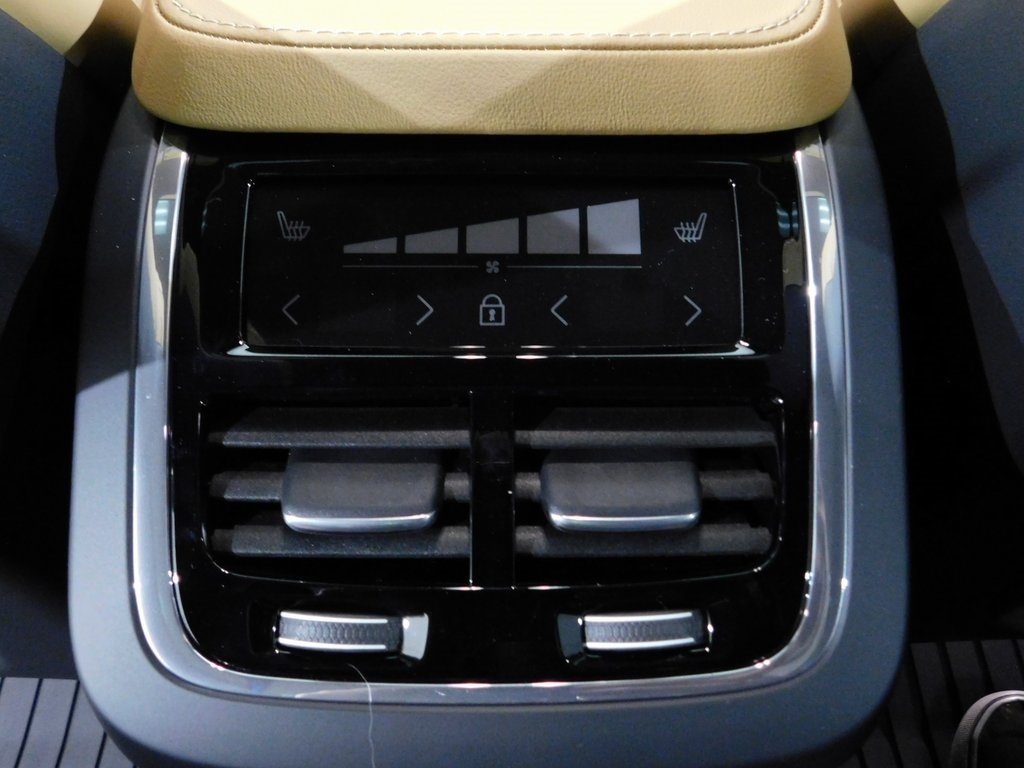 Volvo V90 Cross Country B6 Ultra 2026