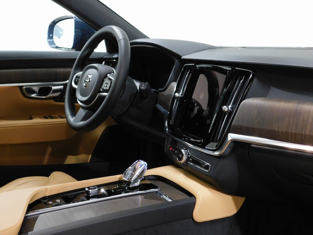 Volvo V90 Cross Country B6 Ultra 2026