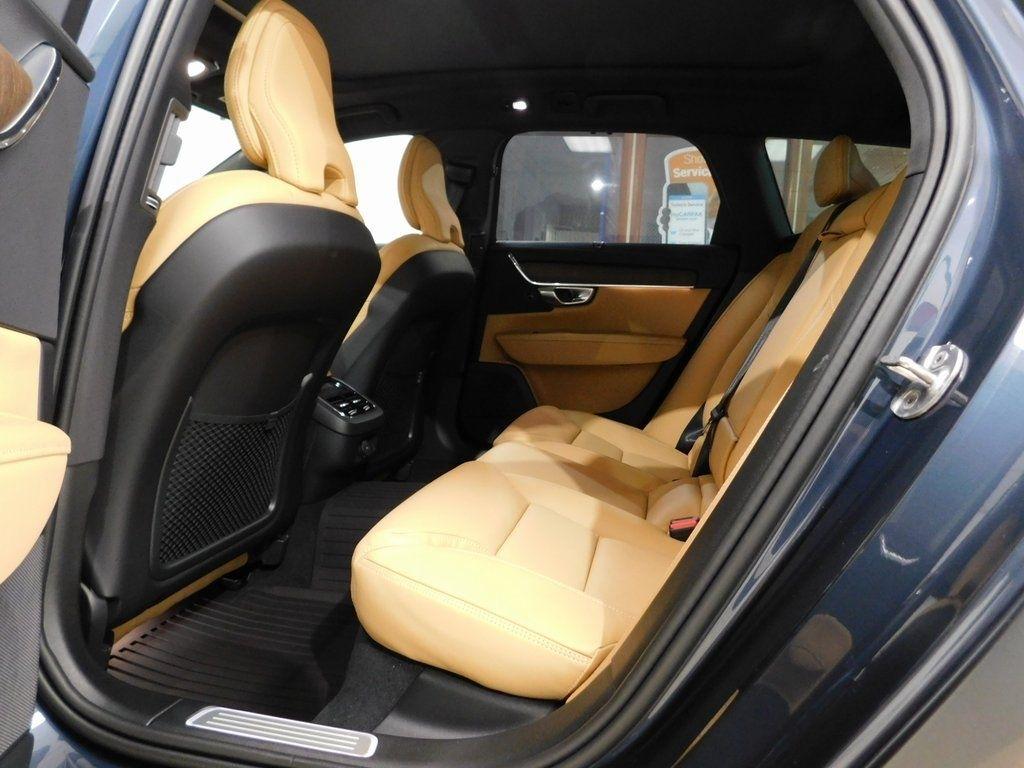 Volvo V90 Cross Country B6 Ultra 2026