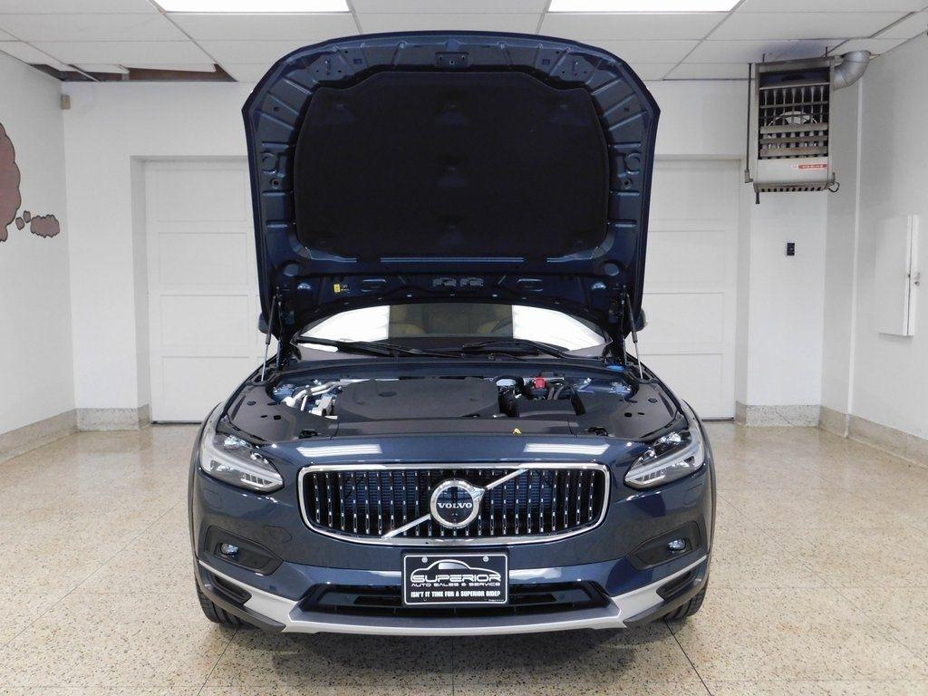 Volvo V90 Cross Country B6 Ultra 2026
