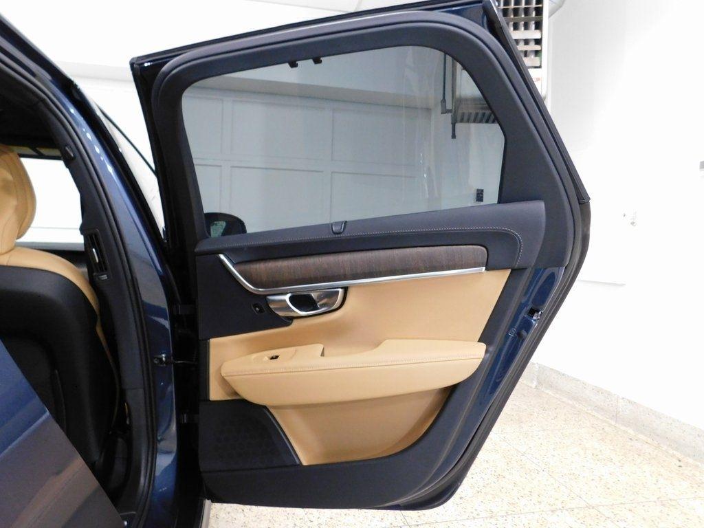 Volvo V90 Cross Country B6 Ultra 2026