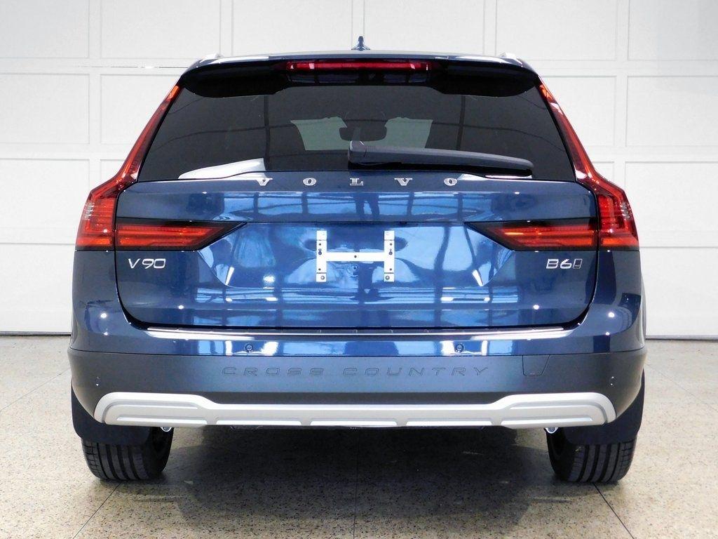 Volvo V90 Cross Country B6 Ultra 2026