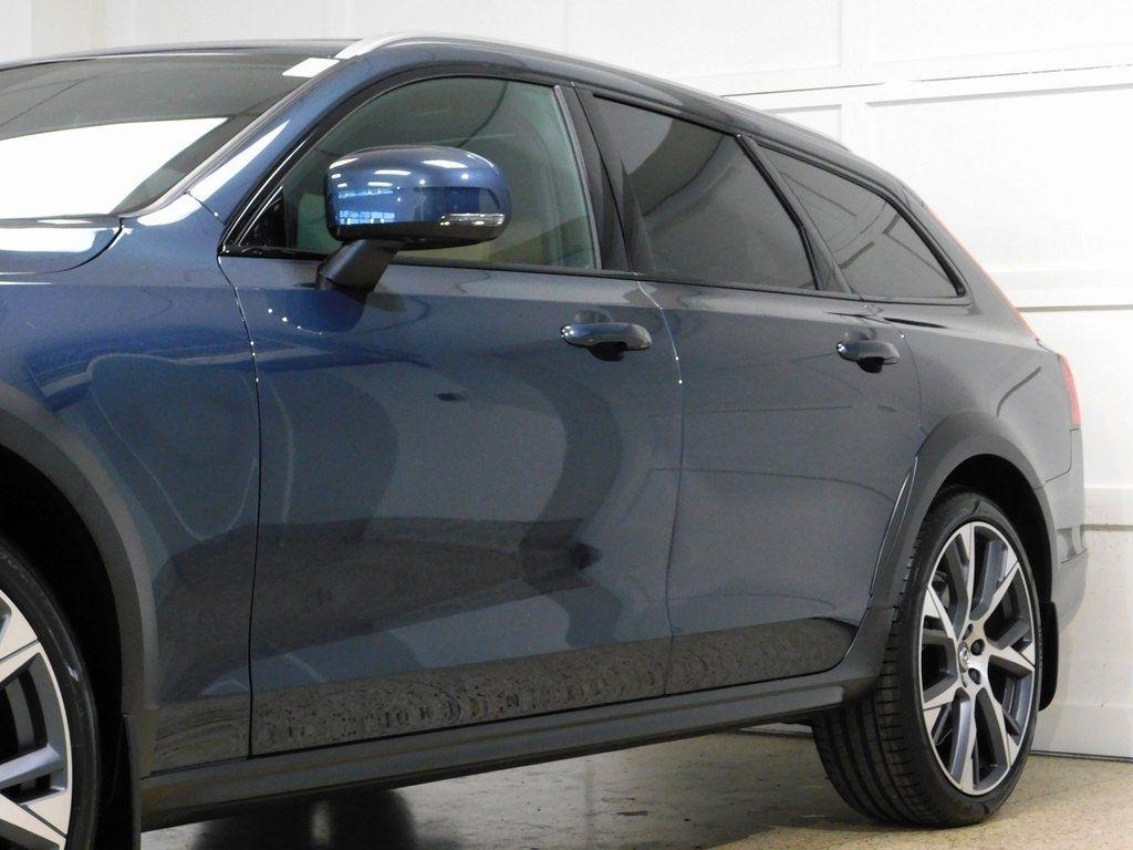 Volvo V90 Cross Country B6 Ultra 2026