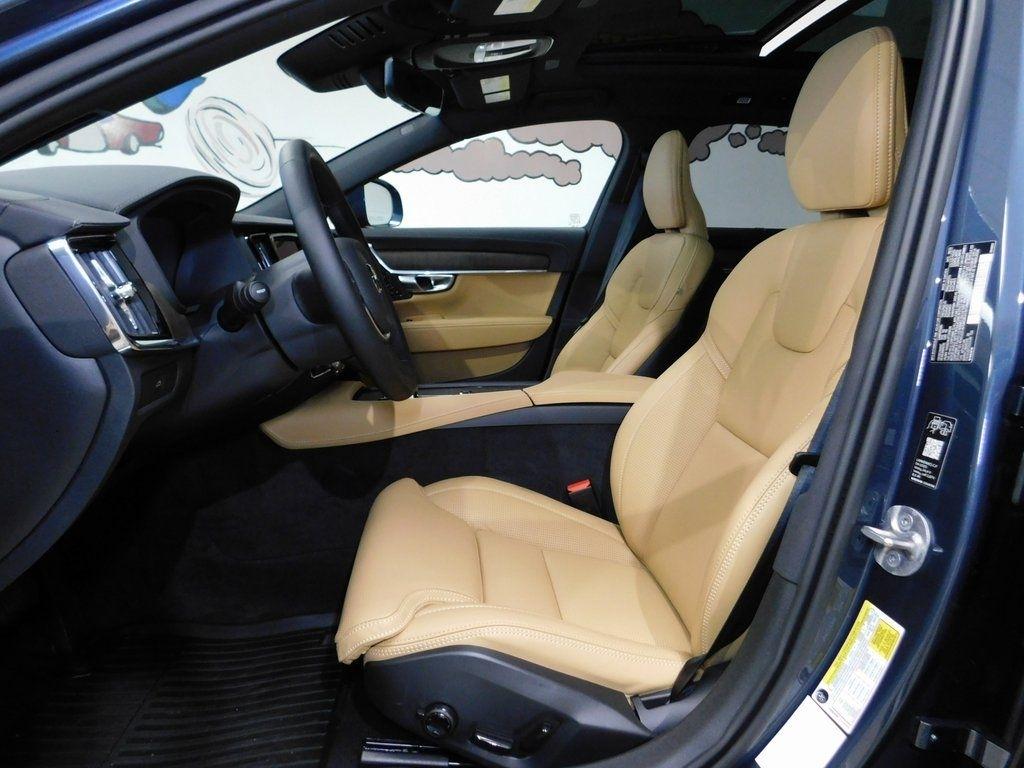 Volvo V90 Cross Country B6 Ultra 2026