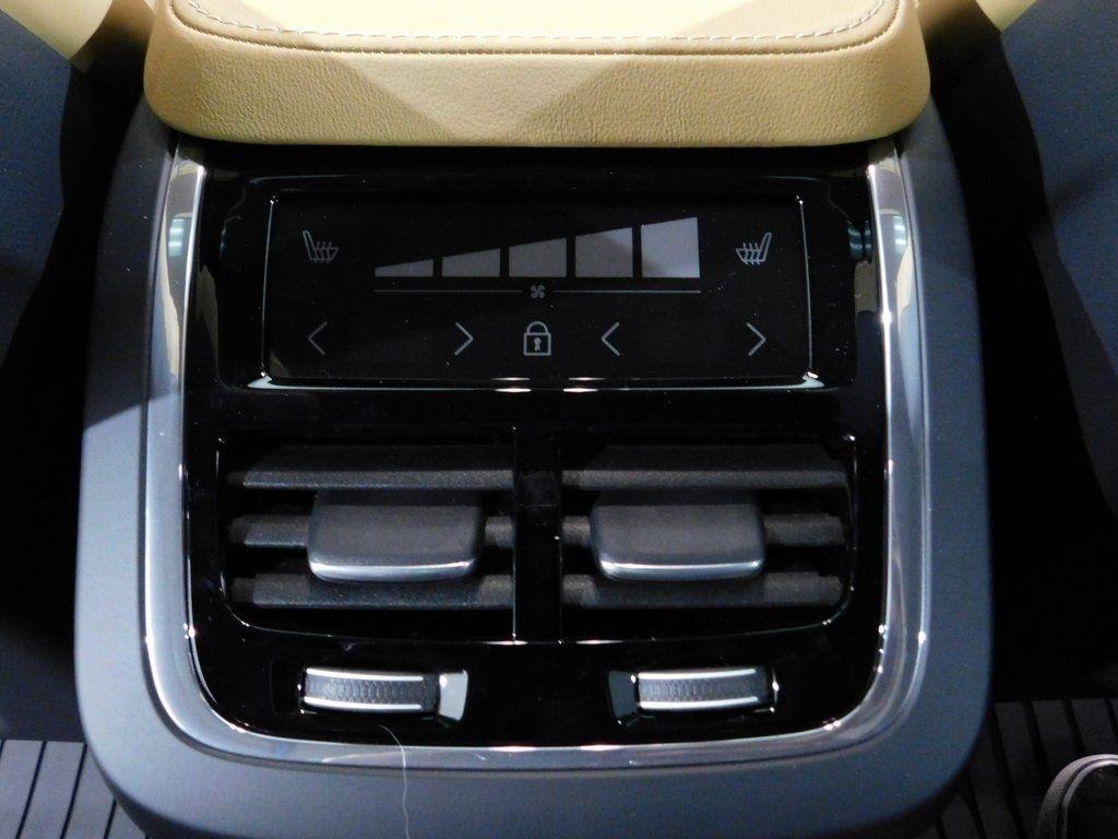 Volvo V90 Cross Country B6 Ultra 2026