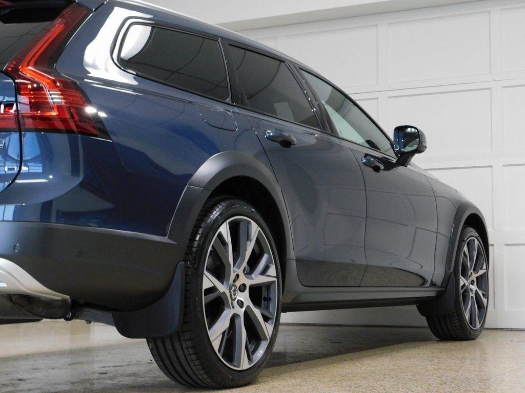 Volvo V90 Cross Country B6 Ultra 2026