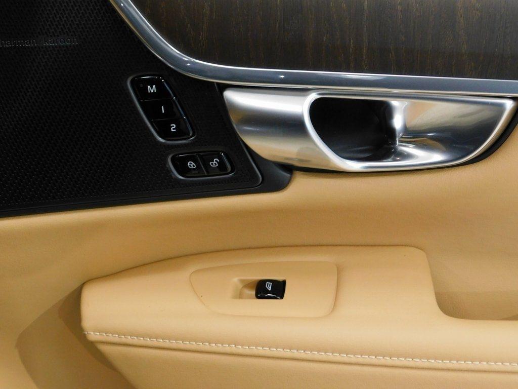 Volvo V90 Cross Country B6 Ultra 2026