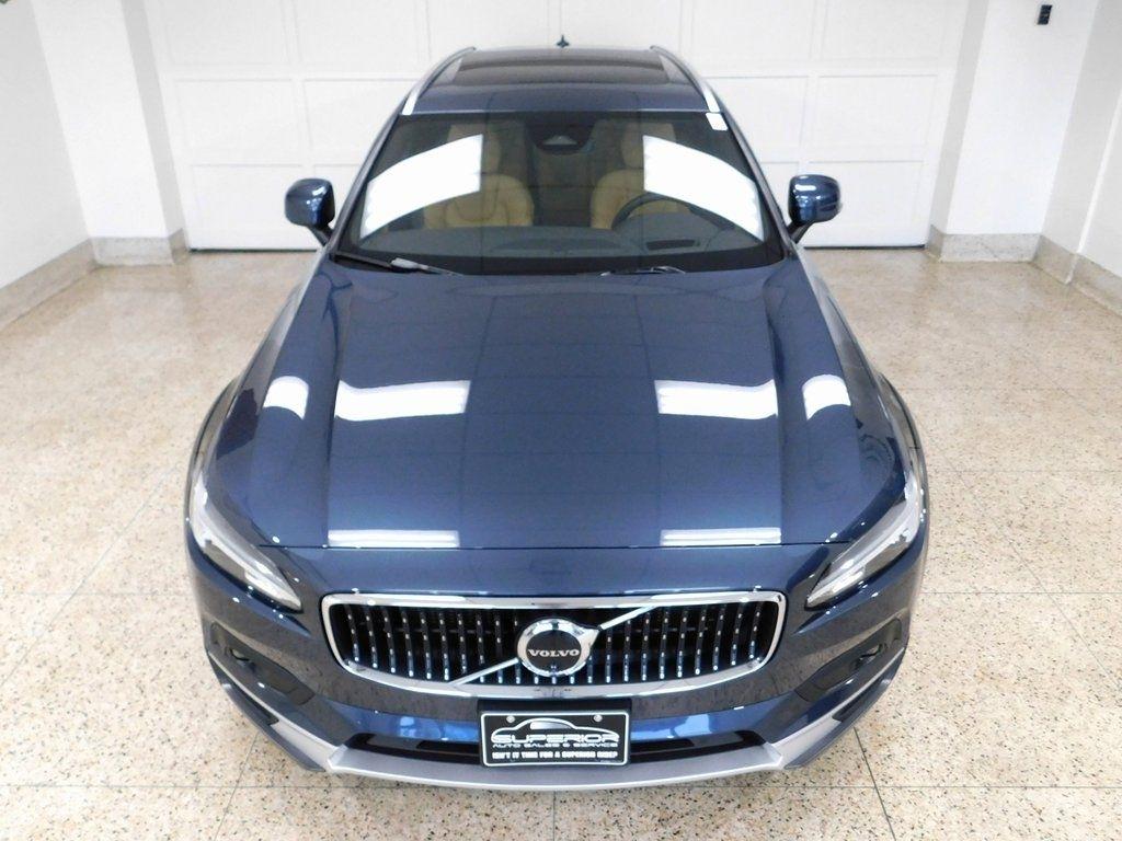 Volvo V90 Cross Country B6 Ultra 2026