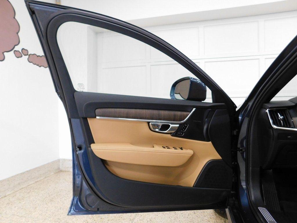 Volvo V90 Cross Country B6 Ultra 2026