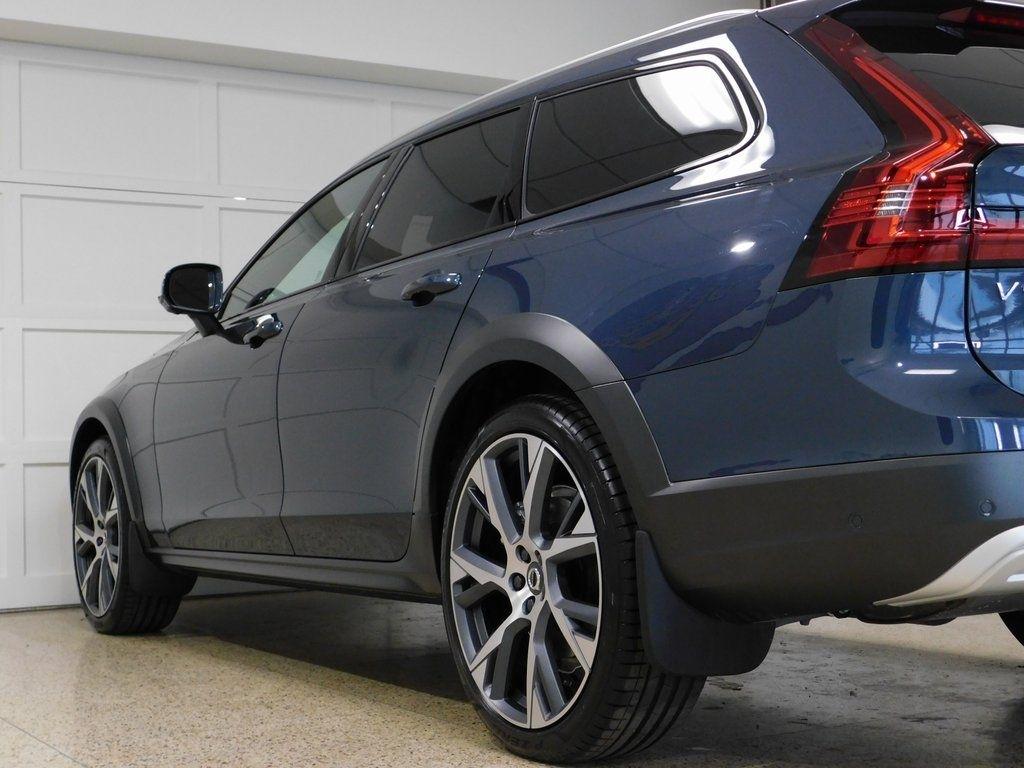 Volvo V90 Cross Country B6 Ultra 2026