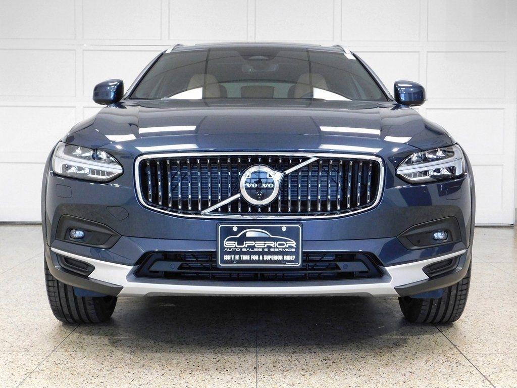 Volvo V90 Cross Country B6 Ultra 2026