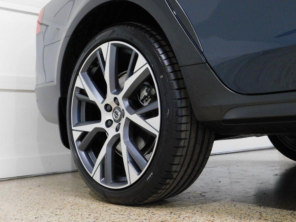 Volvo V90 Cross Country B6 Ultra 2026