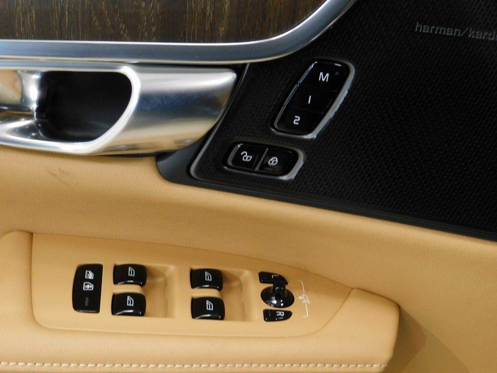 Volvo V90 Cross Country B6 Ultra 2026