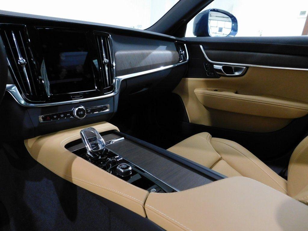 Volvo V90 Cross Country B6 Ultra 2026