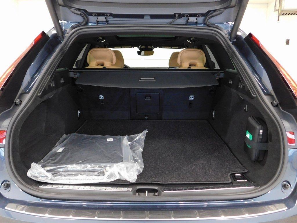 Volvo V90 Cross Country B6 Ultra 2026