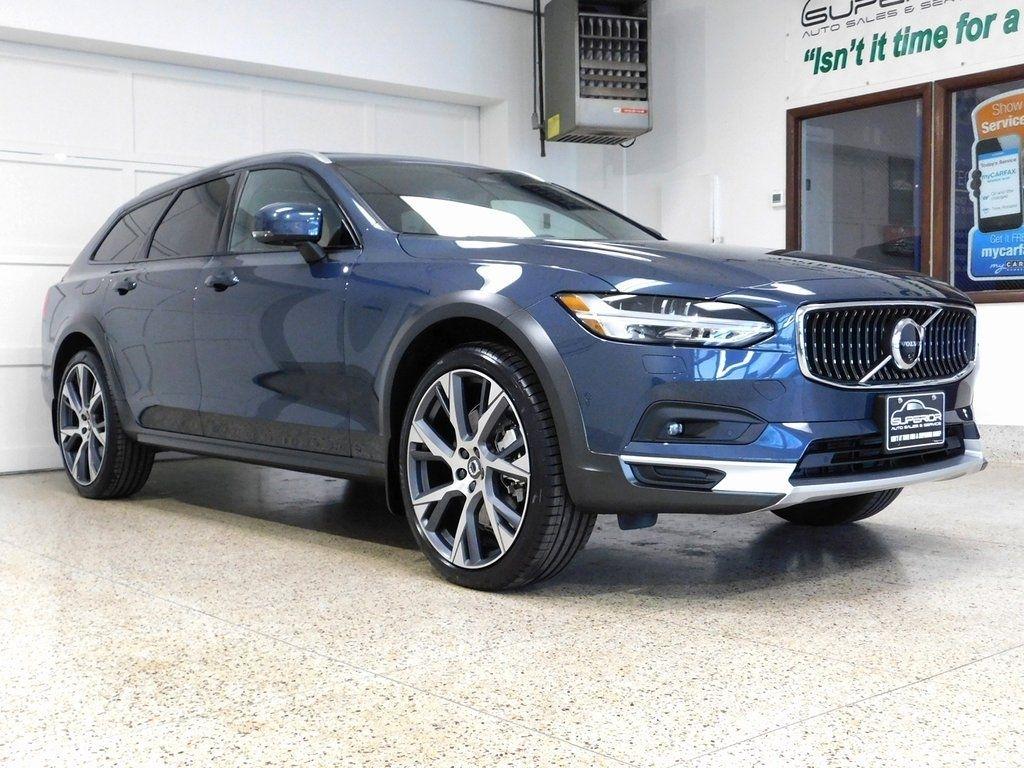 Volvo V90 Cross Country B6 Ultra 2026