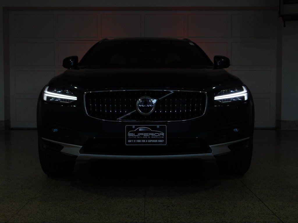 Volvo V90 Cross Country B6 Ultra 2026