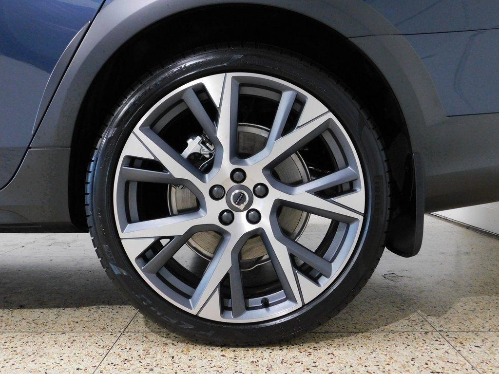 Volvo V90 Cross Country B6 Ultra 2026