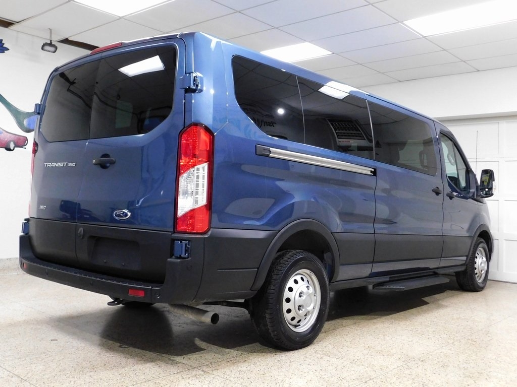 Ford Transit 350 Wagon Low Roof XLT w/Sliding Pass. 148-in. WB 2023