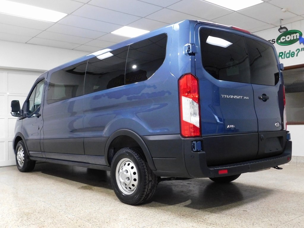 Ford Transit 350 Wagon Low Roof XLT w/Sliding Pass. 148-in. WB 2023