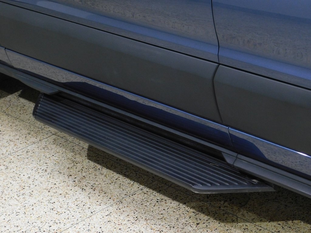 Ford Transit 350 Wagon Low Roof XLT w/Sliding Pass. 148-in. WB 2023