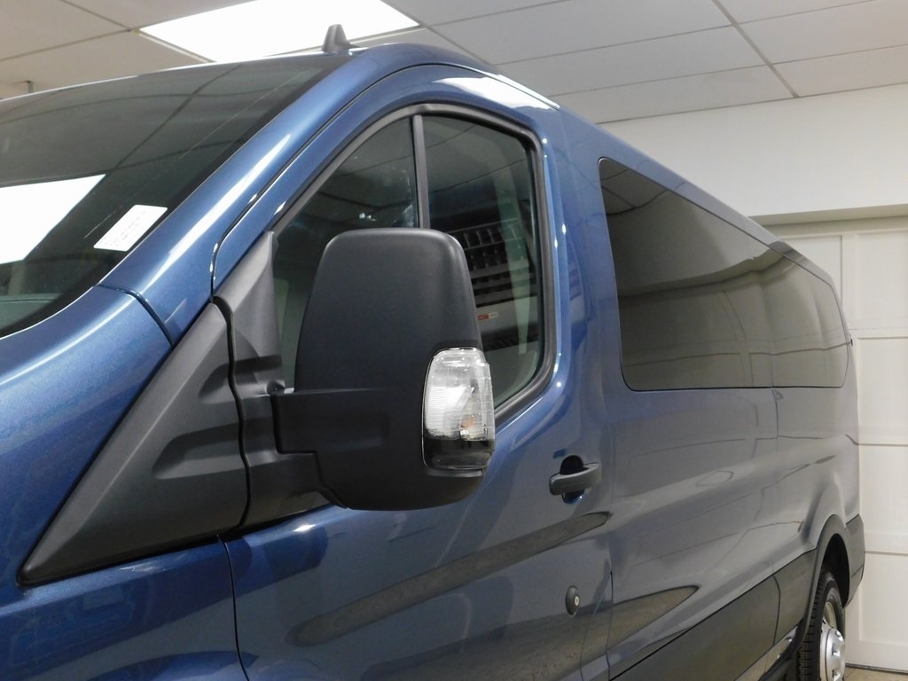 Ford Transit 350 Wagon Low Roof XLT w/Sliding Pass. 148-in. WB 2023