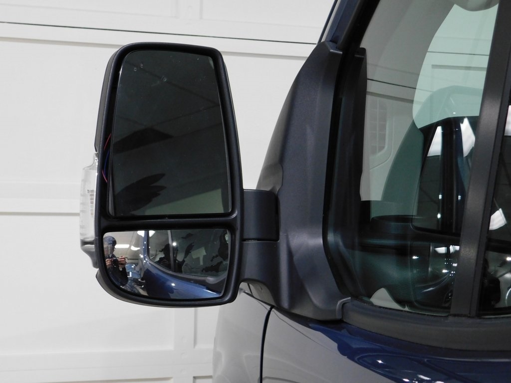 Ford Transit 350 Wagon Low Roof XLT w/Sliding Pass. 148-in. WB 2023