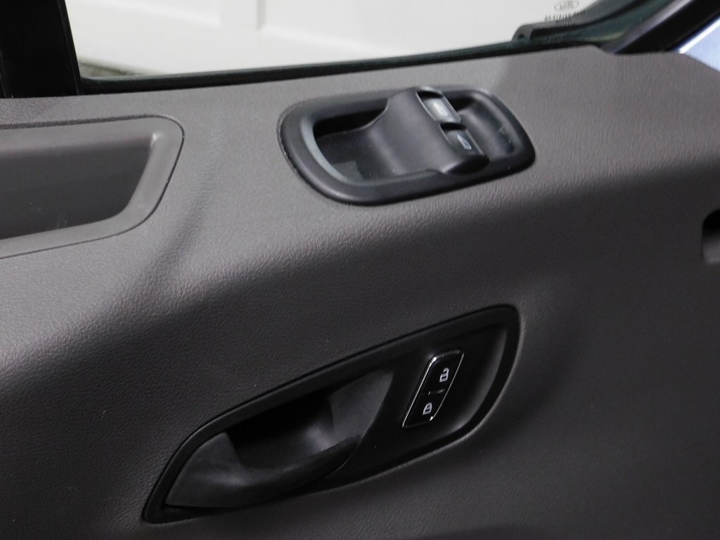 Ford Transit 350 Wagon Low Roof XLT w/Sliding Pass. 148-in. WB 2023