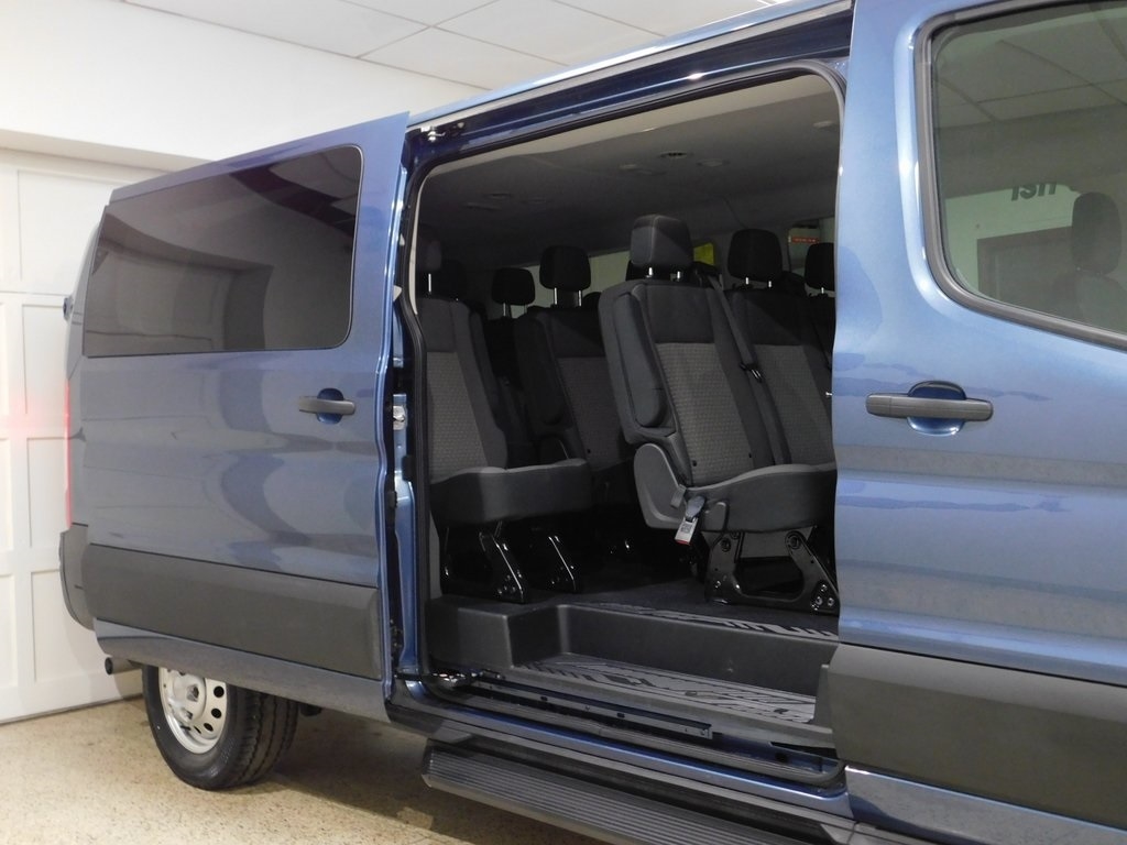 Ford Transit 350 Wagon Low Roof XLT w/Sliding Pass. 148-in. WB 2023