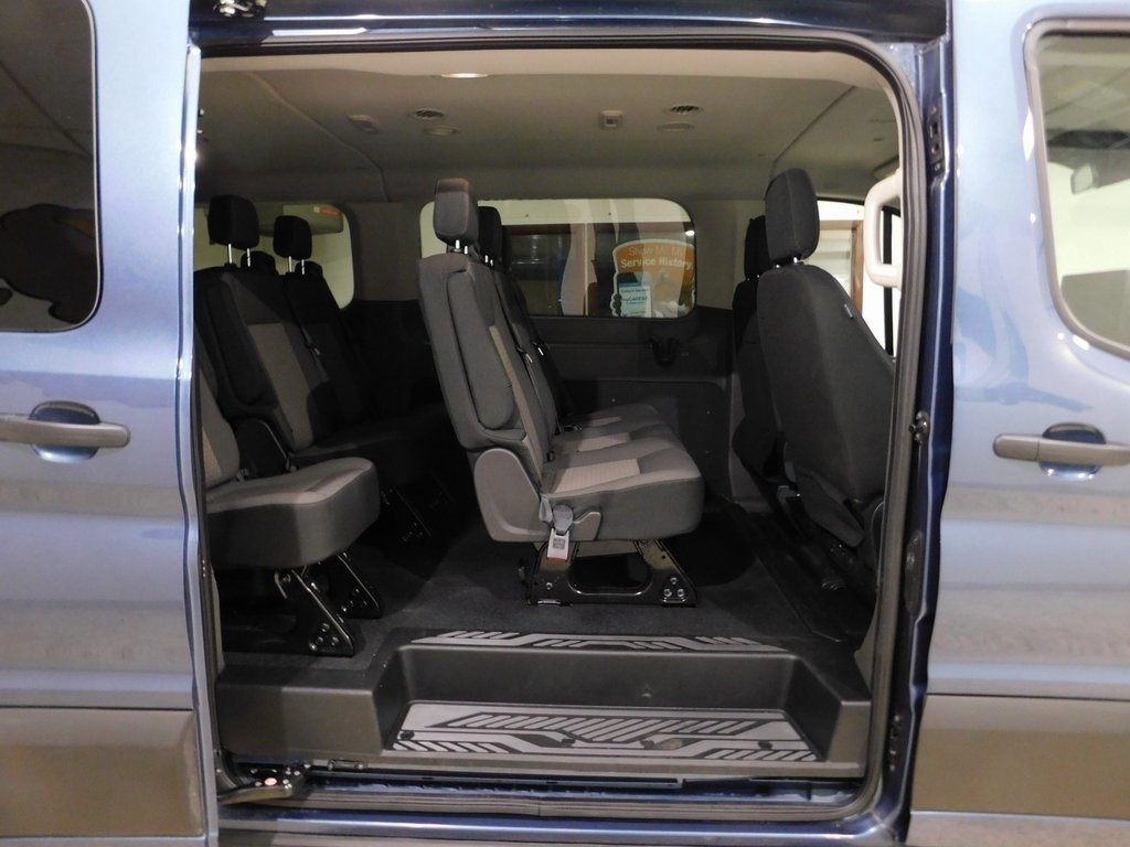 Ford Transit 350 Wagon Low Roof XLT w/Sliding Pass. 148-in. WB 2023