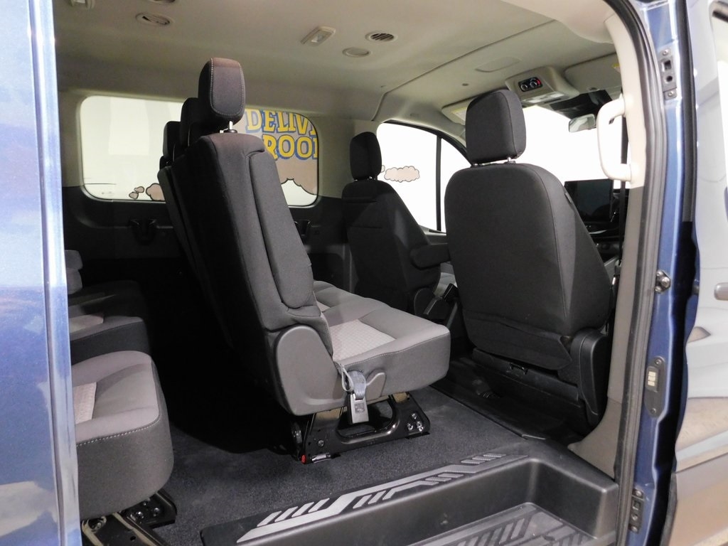 Ford Transit 350 Wagon Low Roof XLT w/Sliding Pass. 148-in. WB 2023