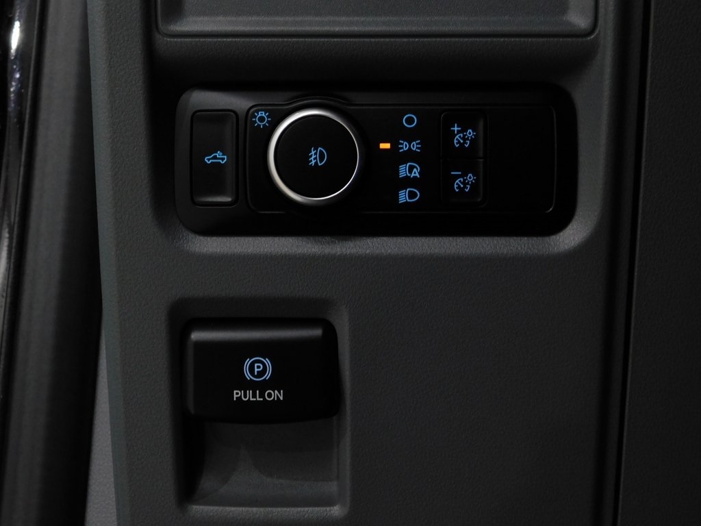 Ford F-150 XLT SuperCrew 5.5-ft. Bed 4WD 2023