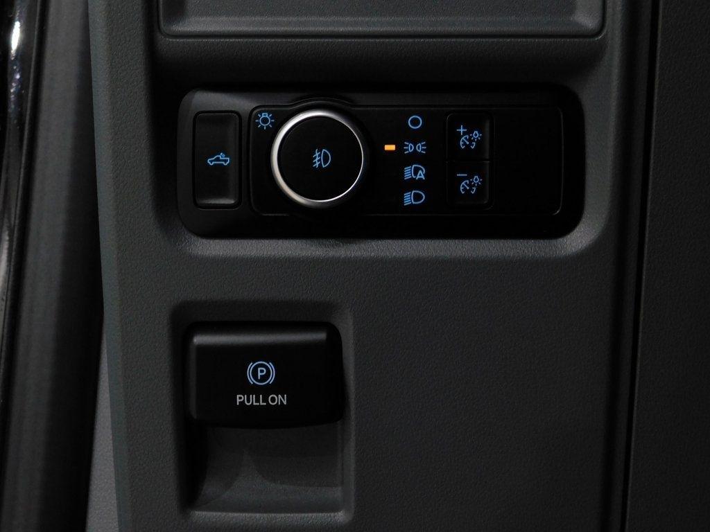 Ford F-150 XLT SuperCrew 5.5-ft. Bed 4WD 2023