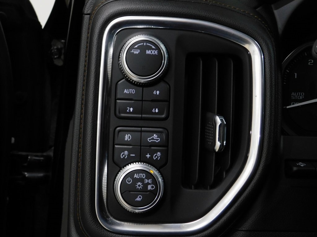 GMC Sierra 1500 AT4 Crew Cab Long Box 4WD 2020