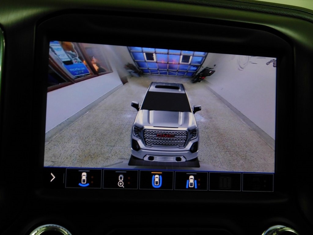 GMC Sierra 1500 AT4 Crew Cab Long Box 4WD 2020