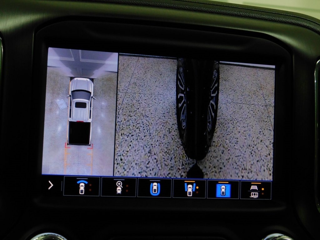 GMC Sierra 1500 AT4 Crew Cab Long Box 4WD 2020