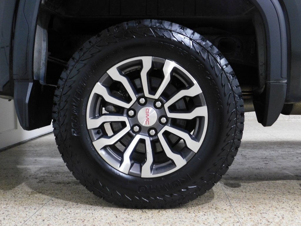 GMC Sierra 1500 AT4 Crew Cab Long Box 4WD 2020