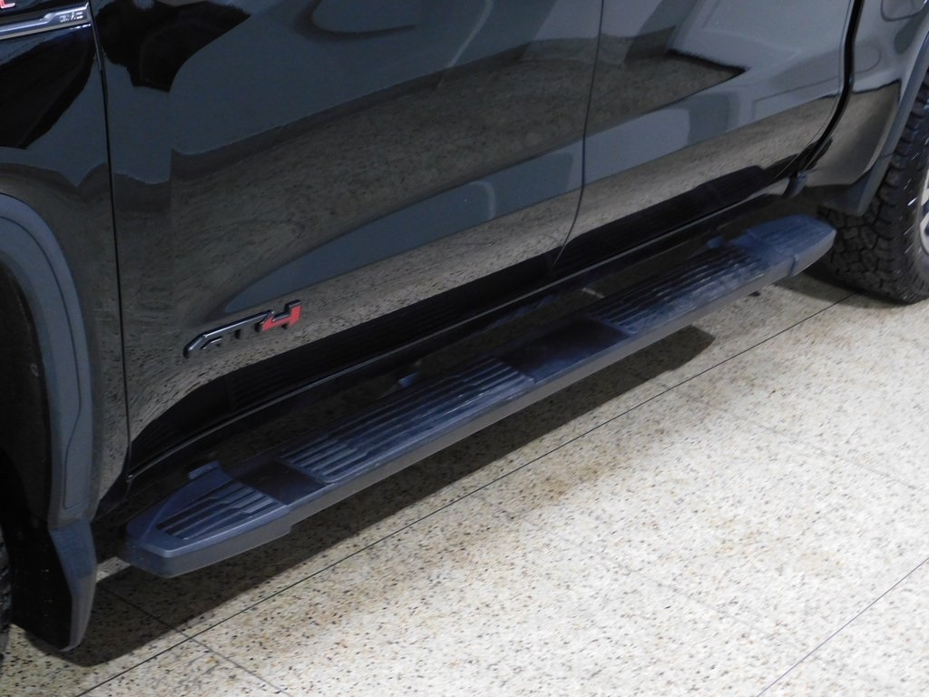 GMC Sierra 1500 AT4 Crew Cab Long Box 4WD 2020