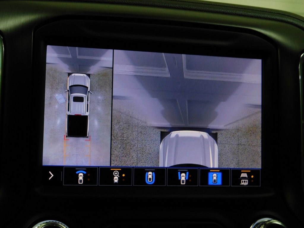 GMC Sierra 1500 AT4 Crew Cab Long Box 4WD 2020